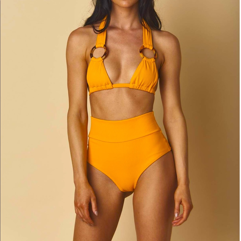 NWT Small Mango Ribbed Montce Bikini 🔥 TOP ONLY
